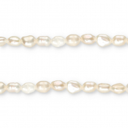 TQ Perle di acqua dolce pepita tonda 6-7x5mm bianco naturale