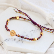 Set di ispirazione Nuove tecniche: braccialetti con filo di macramè