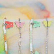 Set di ispirazione Mettiti all’opera con ciondoli a forma di farfalla eleganti