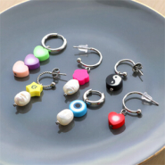 Set di ispirazione Realizzare gioielli vivaci con perline di polimero coloratissime