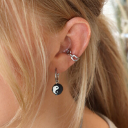 Set di ispirazione Ispirazione per indossare orecchini ear cuff di tendenza