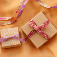 Set di ispirazione Ecco come incorporare il nastro con testo nella tua collezione