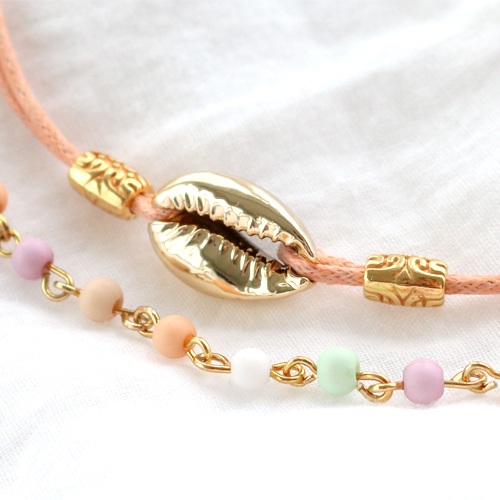 Crea facilmente una bellissima collezione di bijoux estivi con perline acriliche