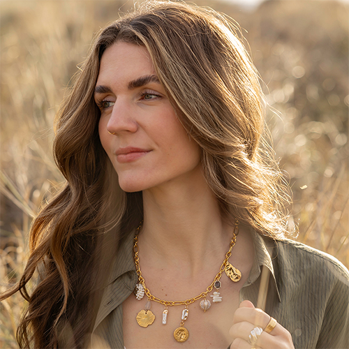 Ispirazione primaverile con gioielli in stile marino