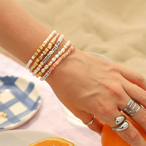 Personalizza la tua collezione con perline alfabeto di metallo DQ