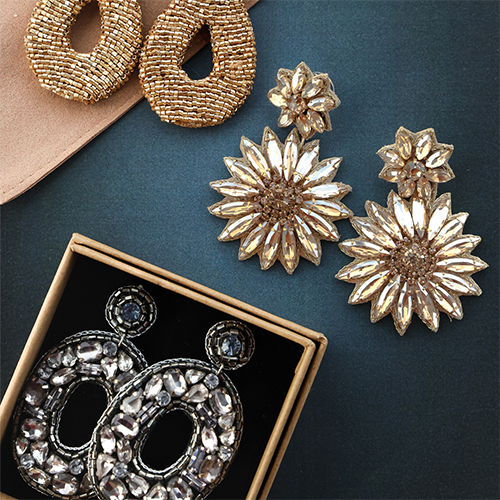 Completa la tua collezione con orecchini fatti a mano