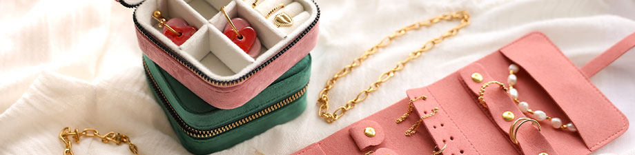 Appena arrivato! Scatole e portagioie da viaggio