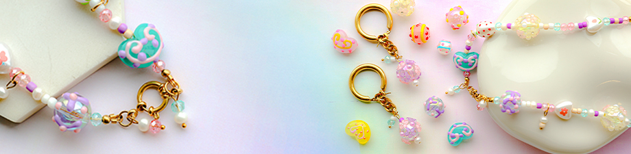 Scopri le nostre perline in acrilico colorate