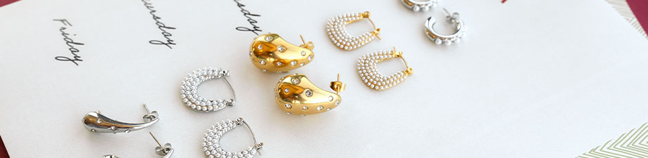 Nuova collezione di orecchini in acciaio inossidabile